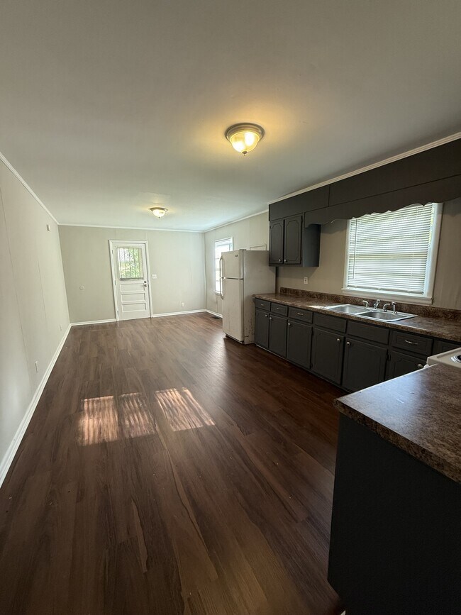 Foto del edificio - 2245 3rd St NE