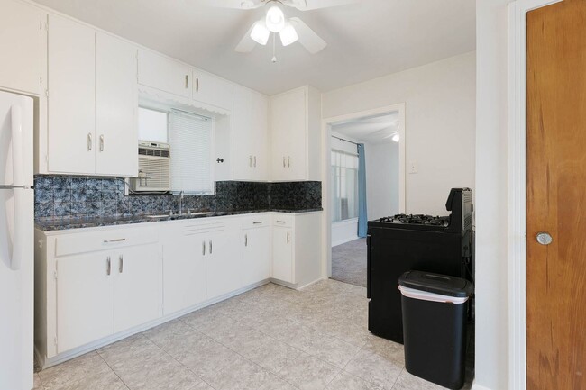 Building Photo - 2 br, 1 bath House - 463 Cherry Ridge