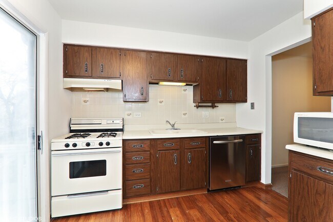 Building Photo - 337 Springlake Ln