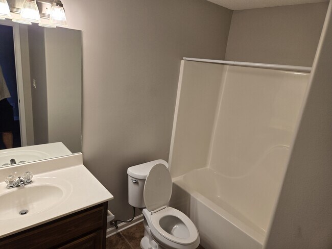 Foto del edificio - 110 Livingston Cove