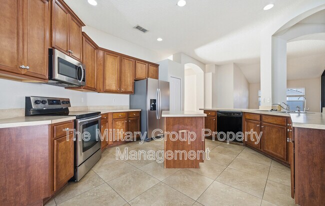 Foto del edificio - 586 Longmill Ln