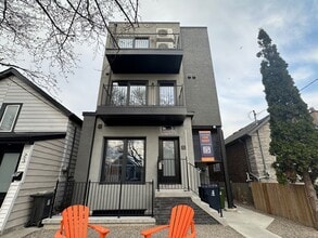 Exterior of 21 Batavia - 21 Batavia Av