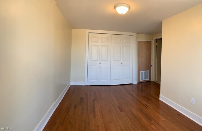 Building Photo - 5 br, 2 bath  - 920 Whalley Ave