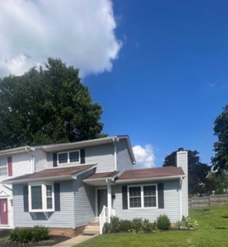 10 Carriage Way, Hurricane, WV 25526 Condo for Rent in Hurricane, WV