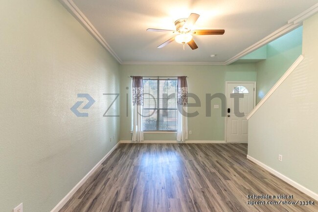 Foto del edificio - 12275 Abbey Glen Ln