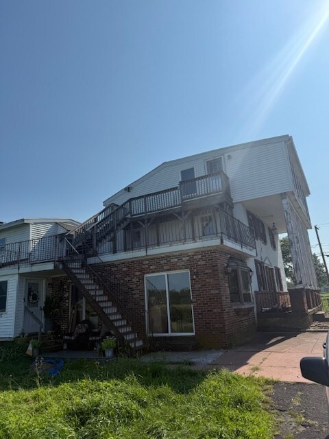 Foto principal - 817 Elephant Rd
