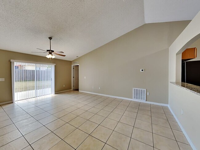 Building Photo - 1210 Amazon Ln