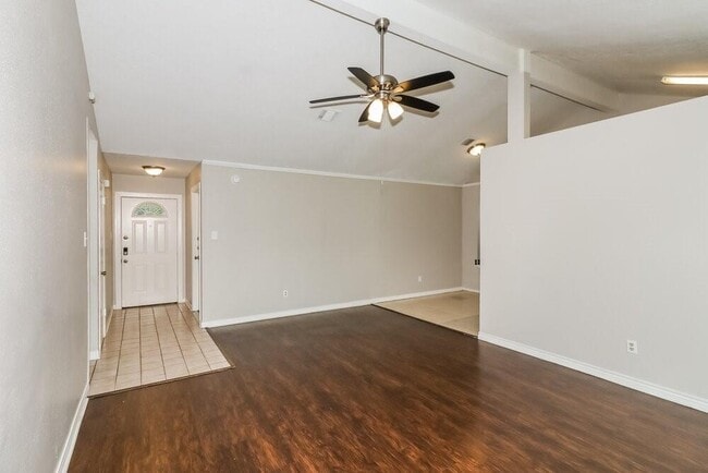 Foto del edificio - 20250 Telegraph Square Ln