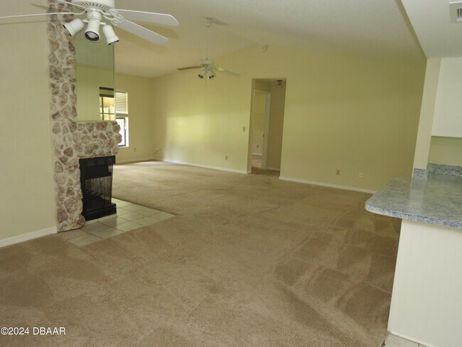 Building Photo - 5969 Plantera Ct