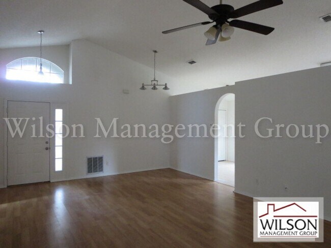 Building Photo - 3 br, 2 bath House - 14144 Furman Avenue