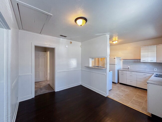 Building Photo - 421 Ponder Ave