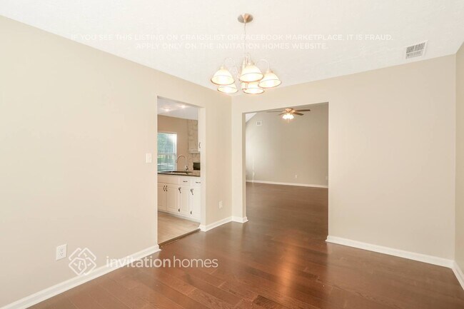 Foto del edificio - 195 River Trace Ct