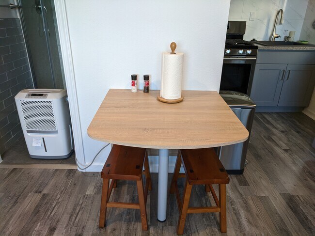 Zona de comedor - 182 Ardendale Dr