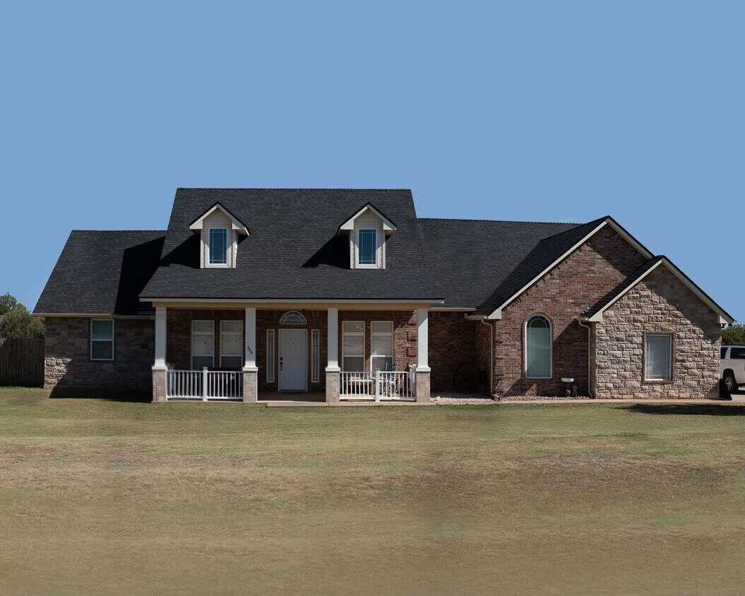 Foto principal - Very Nice Home located in the Fletcher, OK...