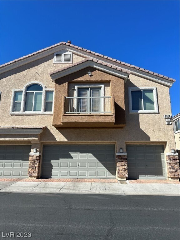 Foto principal - 8658 Tom Noon Ave