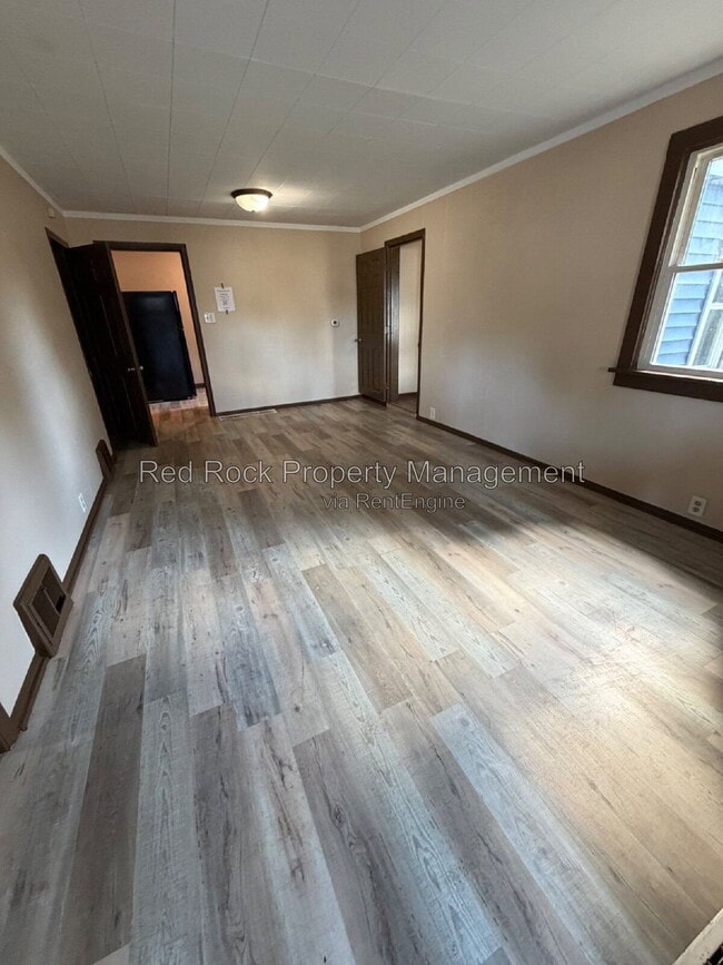 Foto del edificio - 1147 McKinley Ave