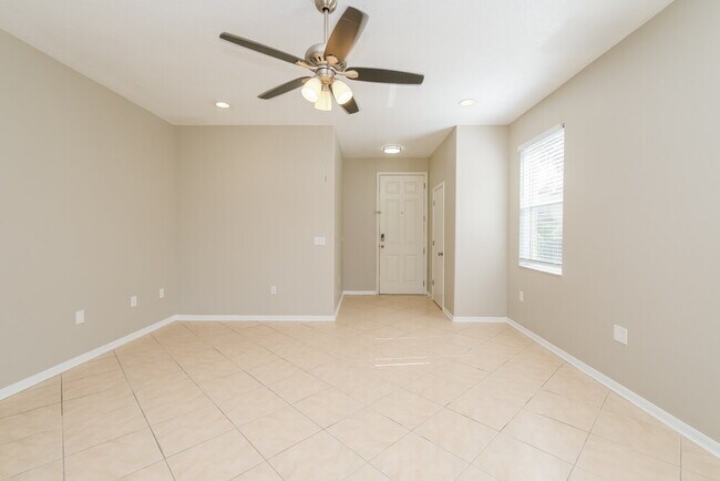 Foto del edificio - 9133 Bell Rock Pl