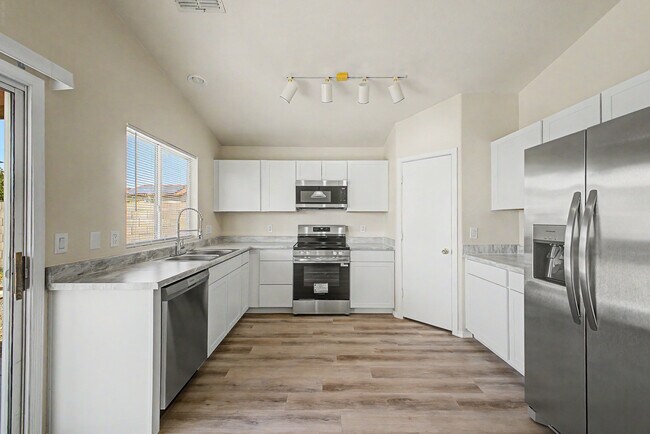 Foto del edificio - 22285 W La Pasada Blvd