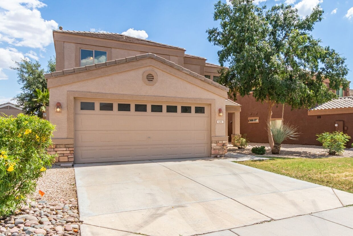 Primary Photo - Gorgeous Two-Story in Pecan Creek