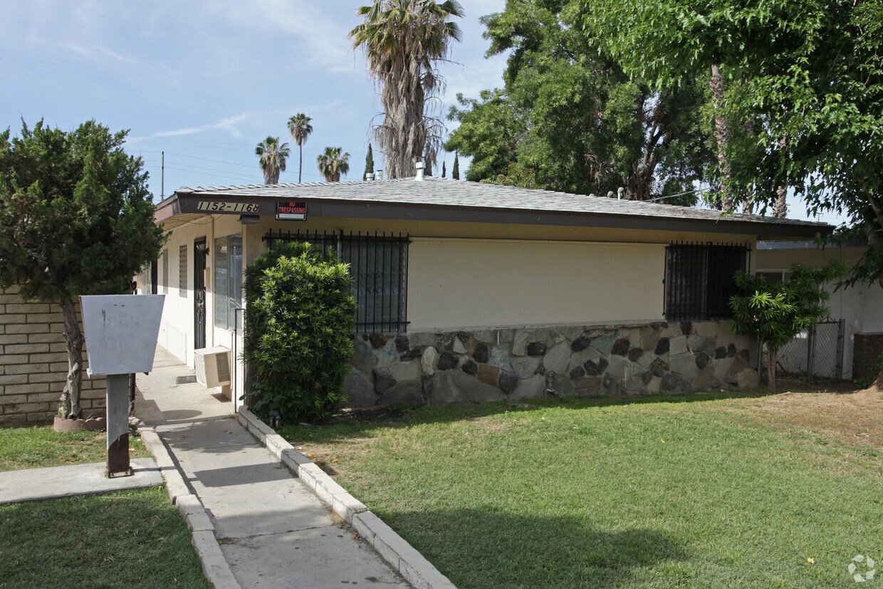 Foto del edificio - 1152-1162 Villa St