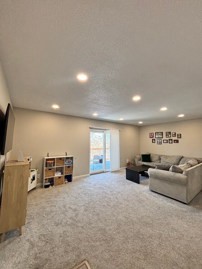 Foto del edificio - 5581 Baronridge Dr