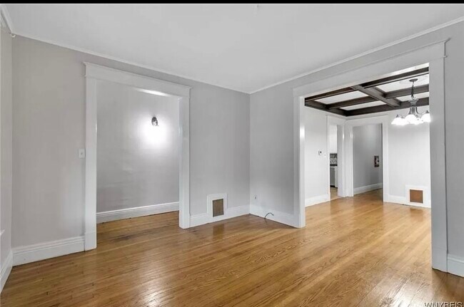 Building Photo - 491 Crescent Ave