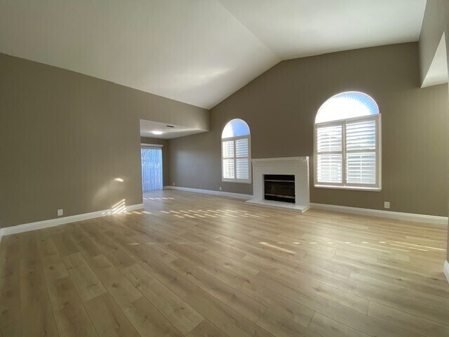 Foto del edificio - Beautiful Remodeled 3 Bedroom 2 Bathroom