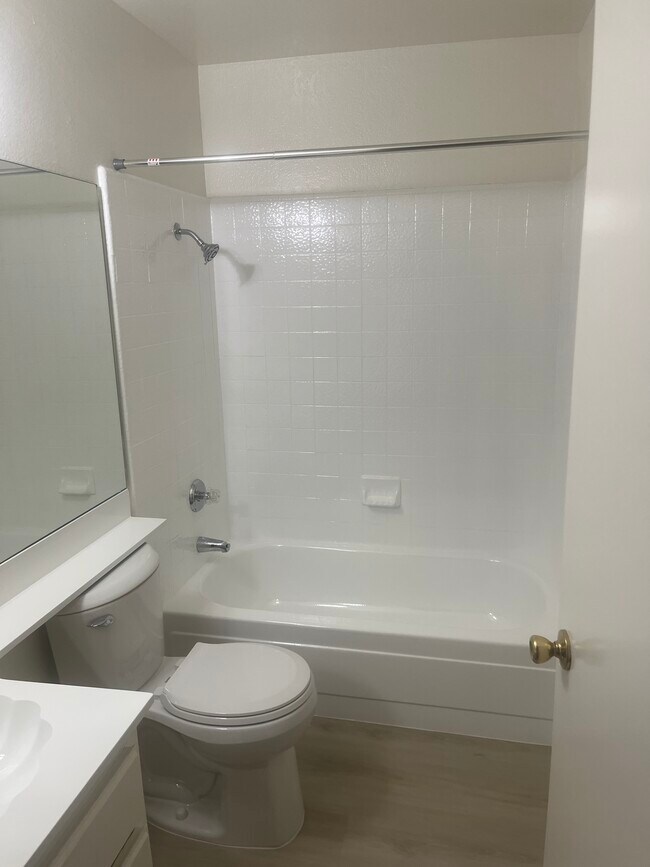 Foto del edificio - 8652 Gloria Ave