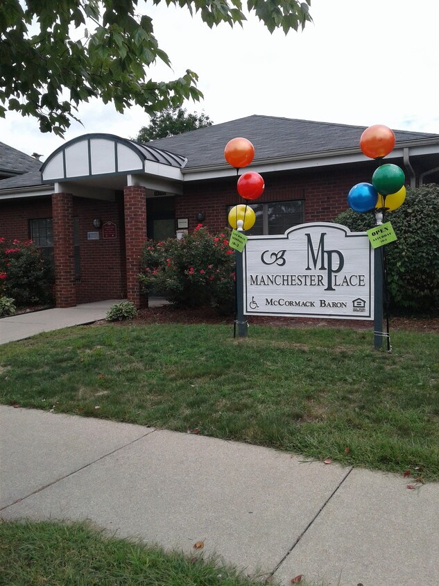 121 Town Center Dr, Highland Park, MI 48203 Apartments in Highland