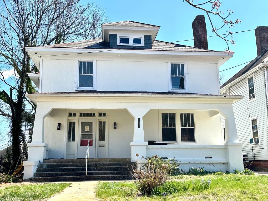 Primary Photo - 1306 Rivermont Ave