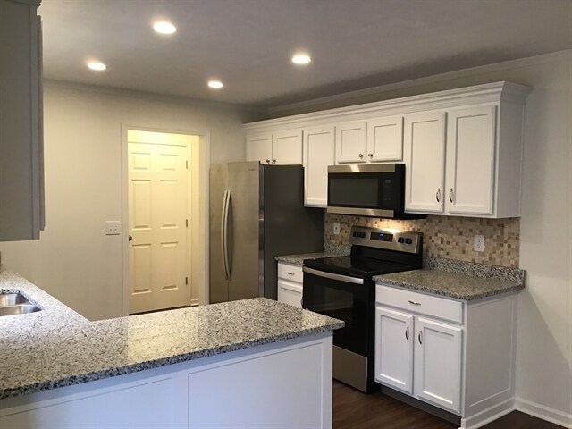 Foto del edificio - 280 Coyote Dr