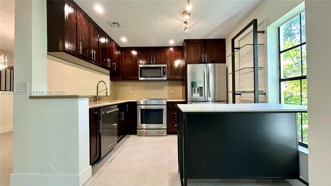 Foto del edificio - 20945 Bay Ct