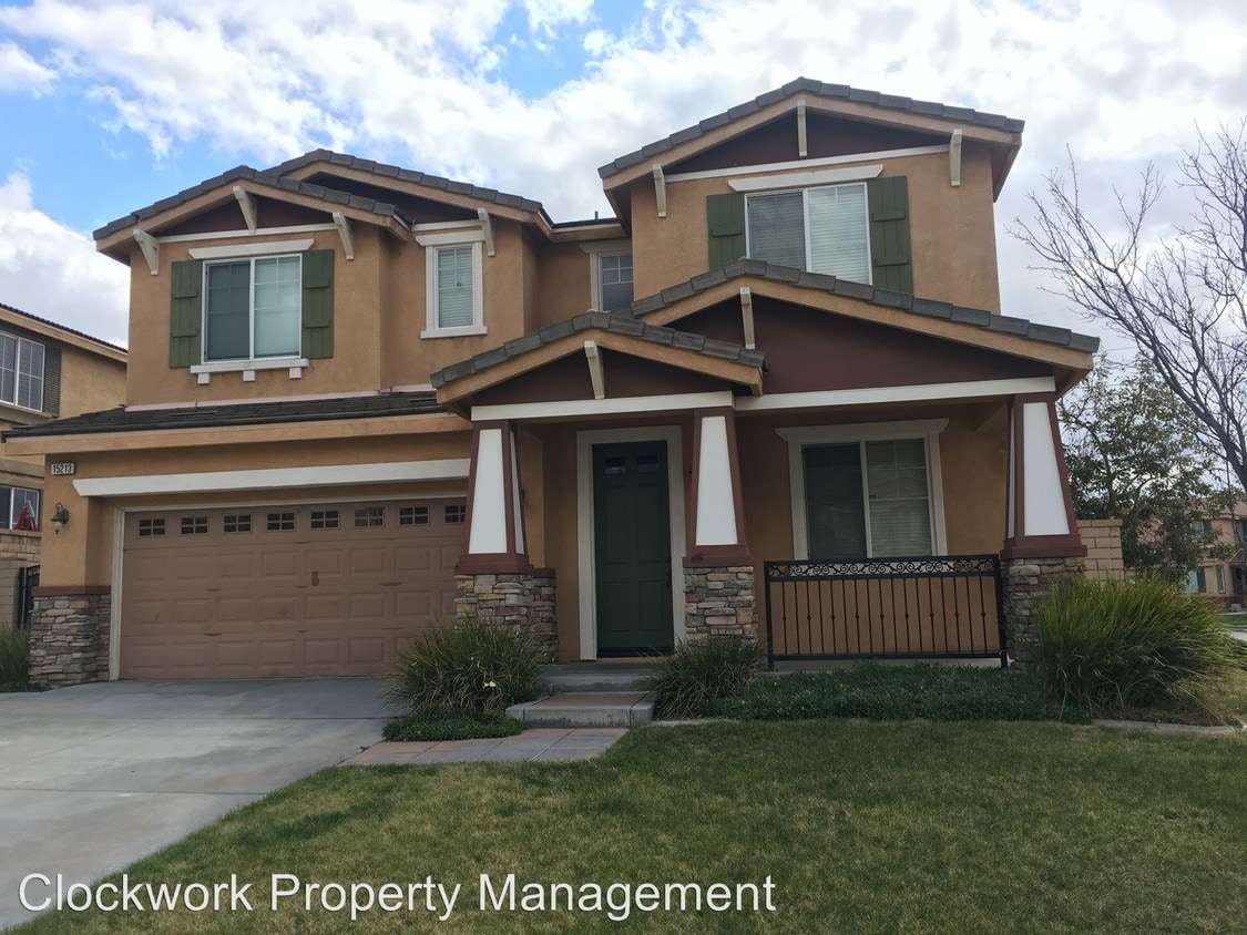 15213 Hawk St, Fontana, CA 92336 House Rental in Fontana, CA