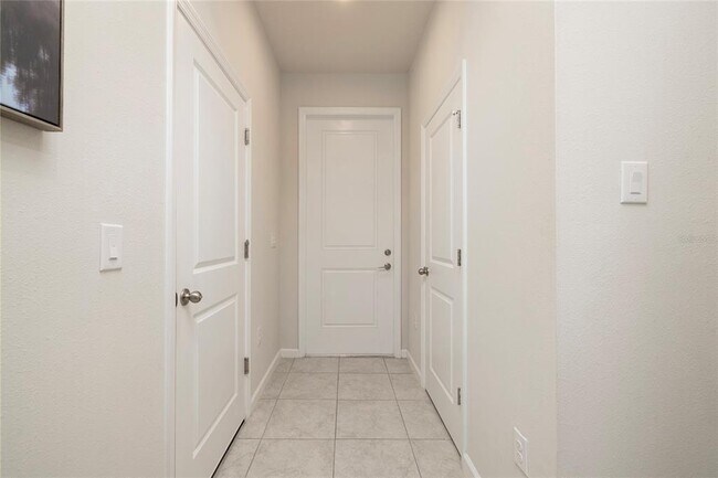 Building Photo - 4298 Harbour Palm Dr