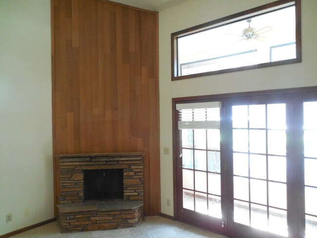 Foto del edificio - 487 W Melrose St