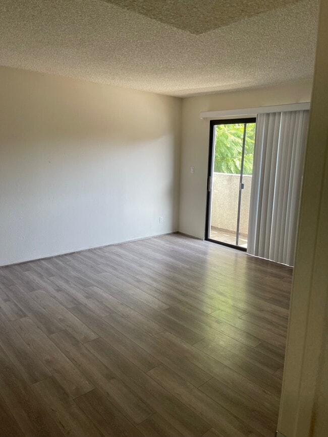 Building Photo - 4143 Cahuenga Blvd
