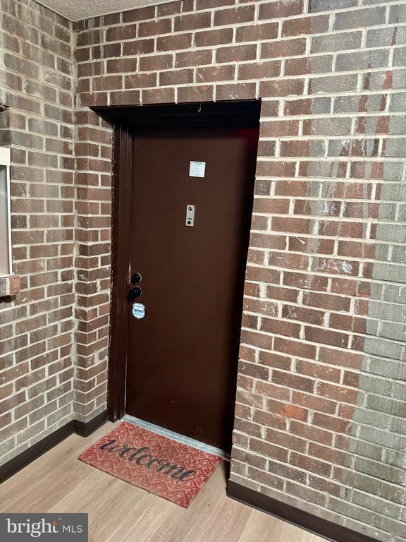 Building Photo - 15712 Dorset Rd