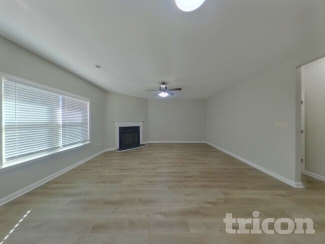 Building Photo - 148 Centerra Springs Dr