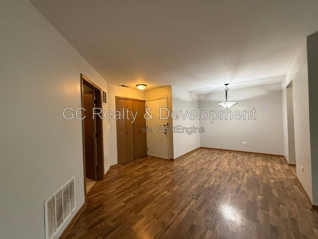 Foto del edificio - 2856 Heatherwood Dr