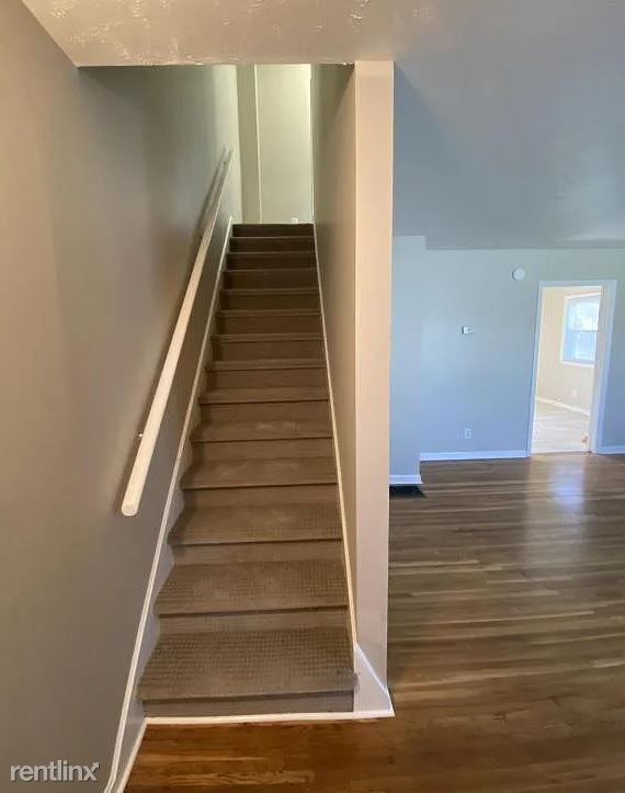 Foto del edificio - 2 br, 1.5 bath Duplex - 2082 Garden Spring...