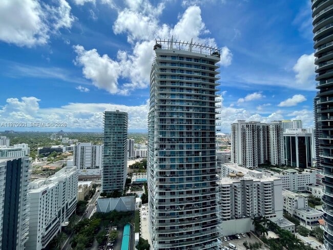 Building Photo - 1080 Brickell Ave