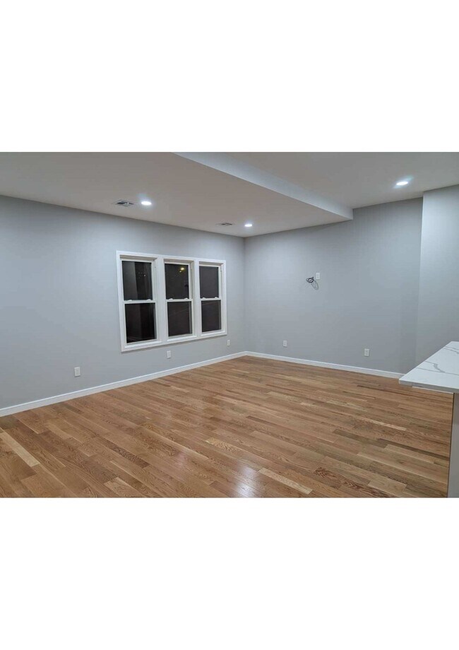 Foto del edificio - 7448 45th Ave