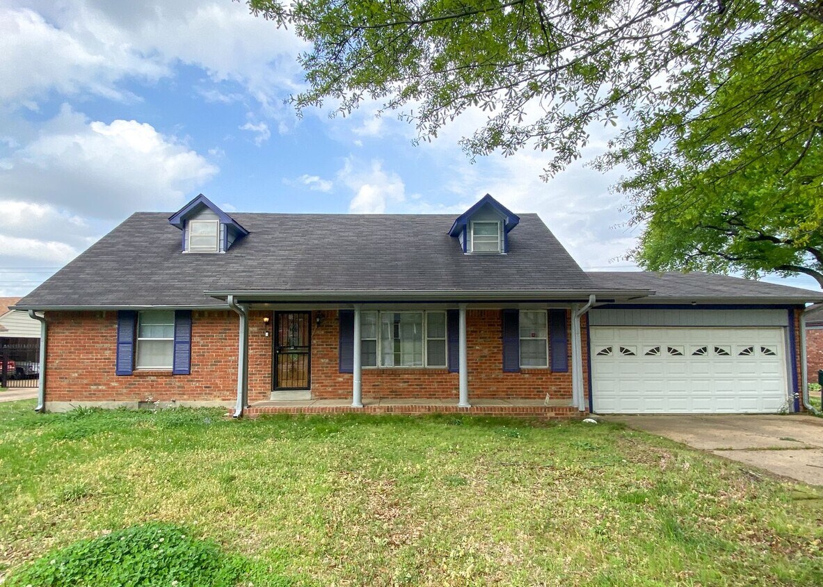 Primary Photo - 4 bedroom, 2.5 bath house in Whitehaven