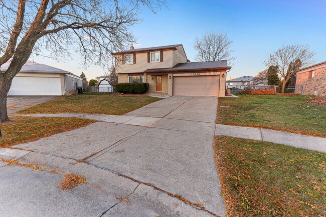 Building Photo - 37643 Douglas Ct