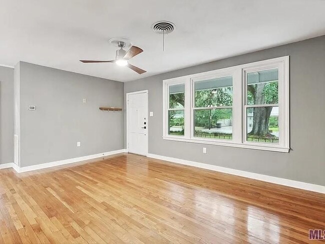 Building Photo - 427 S Ardenwood Dr