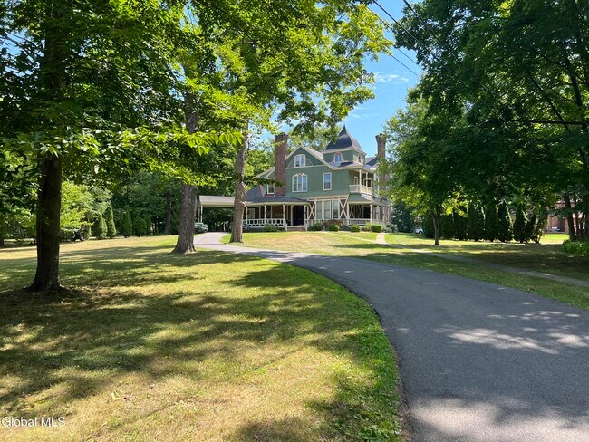 Foto del edificio - 1226 Wendell Ave