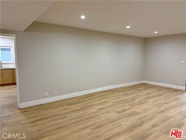 Building Photo - 8561 Marklein Ave