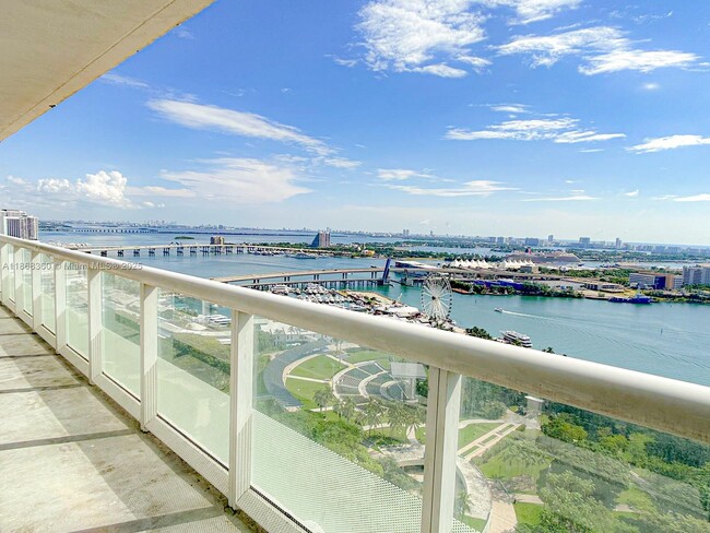 Foto del edificio - 50 Biscayne Blvd