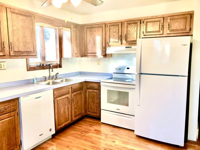 Building Photo - 6878 Nickis Ln