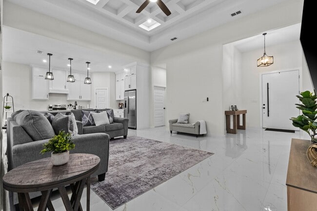 Building Photo - 7425 Lake Havasu